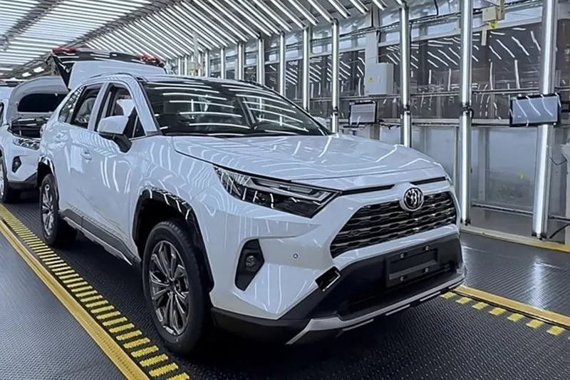 Nová Toyota RAV4 se začíná prodávat od 23 915 USD