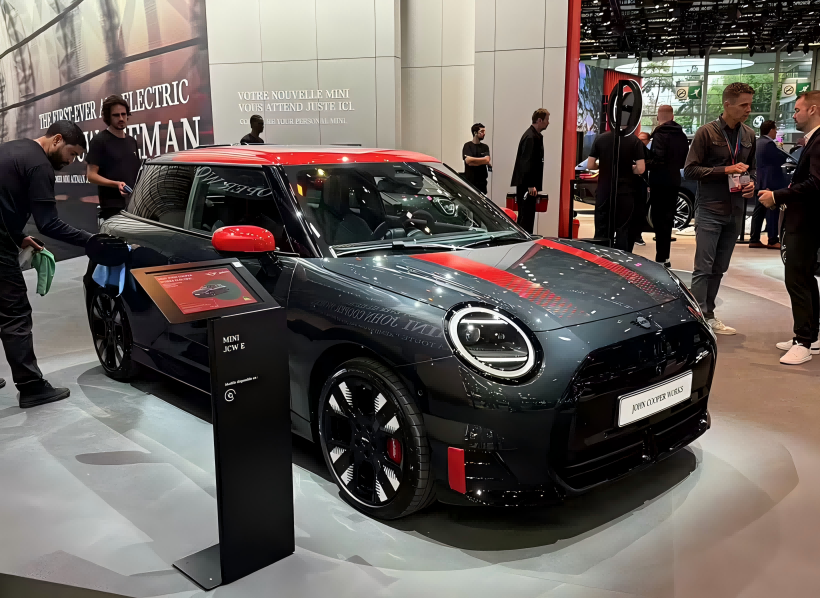 Čína vyrobená Electric Mini Cooper, Aceman JCW nastavená ke spuštění