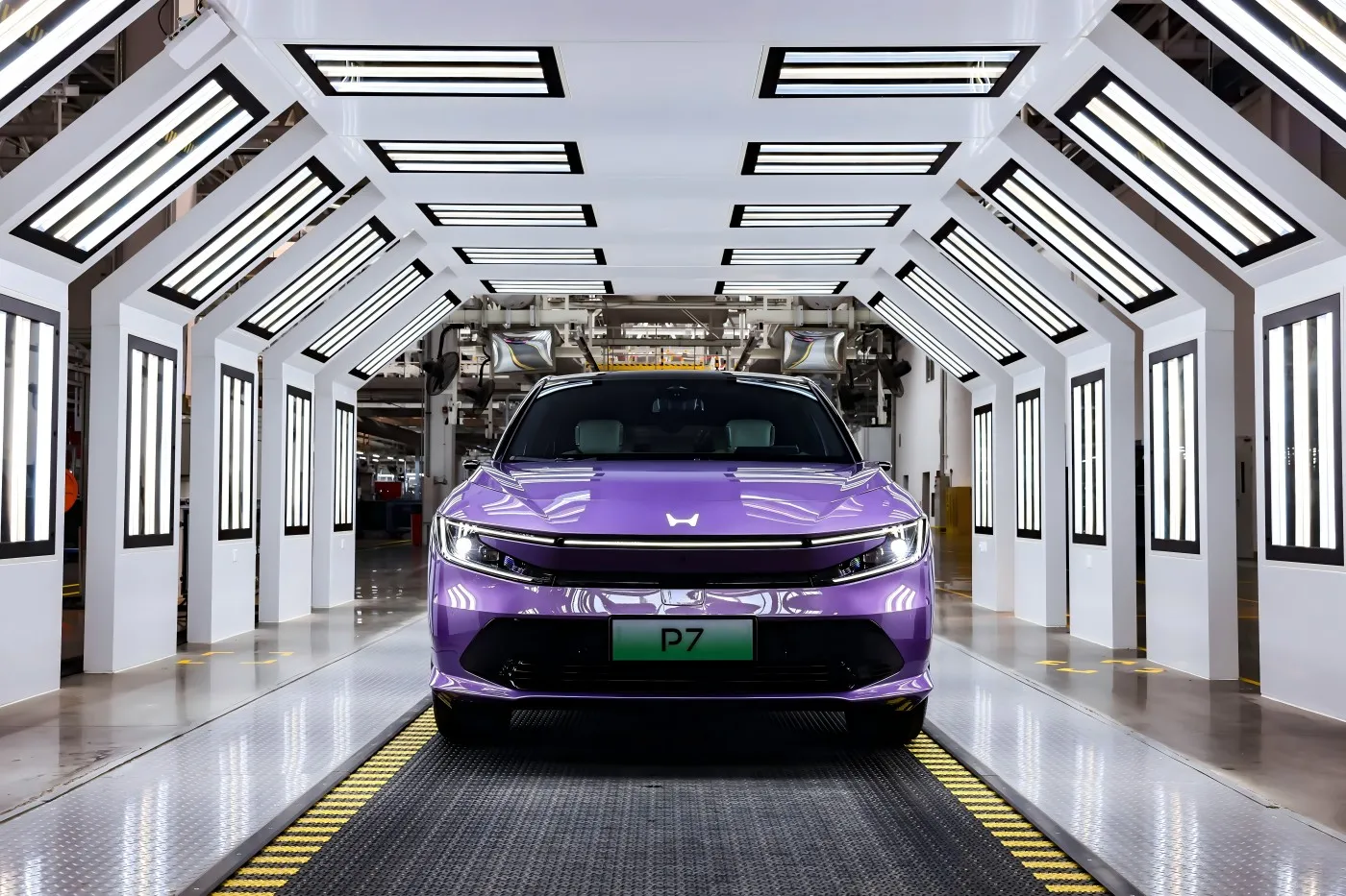 GAC Honda P7 se oficiálně odvalil z výrobní linky. Je umístěn jako SUV střední velikosti a očekává se, že v budoucnu uvedou další dvě elektrická vozidla.