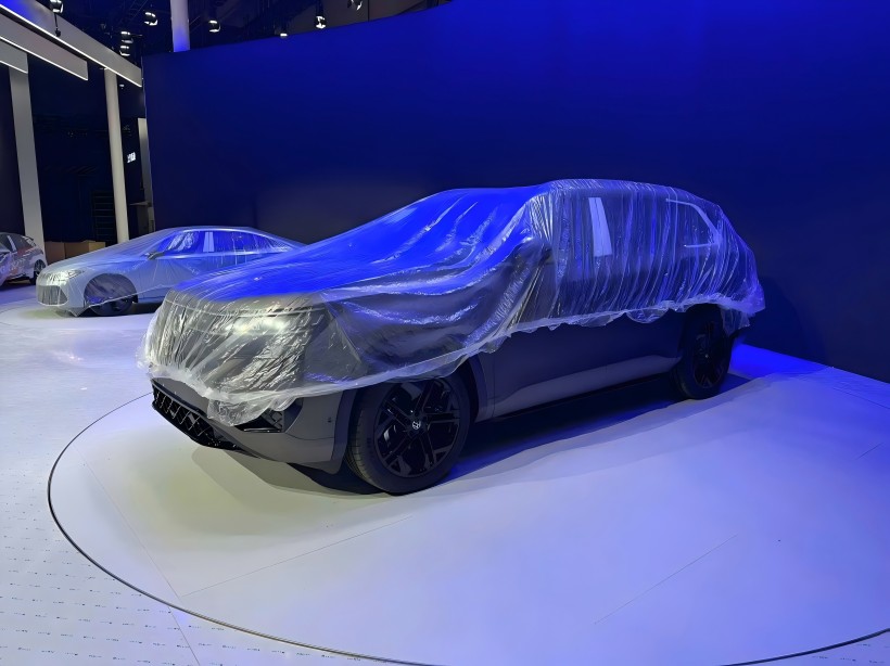Průzkum místa konání na autosalonu v Shanghai 2025: Podezřelé vyladěné vozidlo Teramont Pro, vybavené uzenou sportovní soupravou
