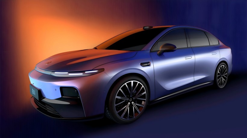 LeapMotor B01, umístěný jako sedan střední velikosti, má debutovat na autosalonu v Šanghaji. Byl vydán oficiální obraz modelu LeapMotor B01.